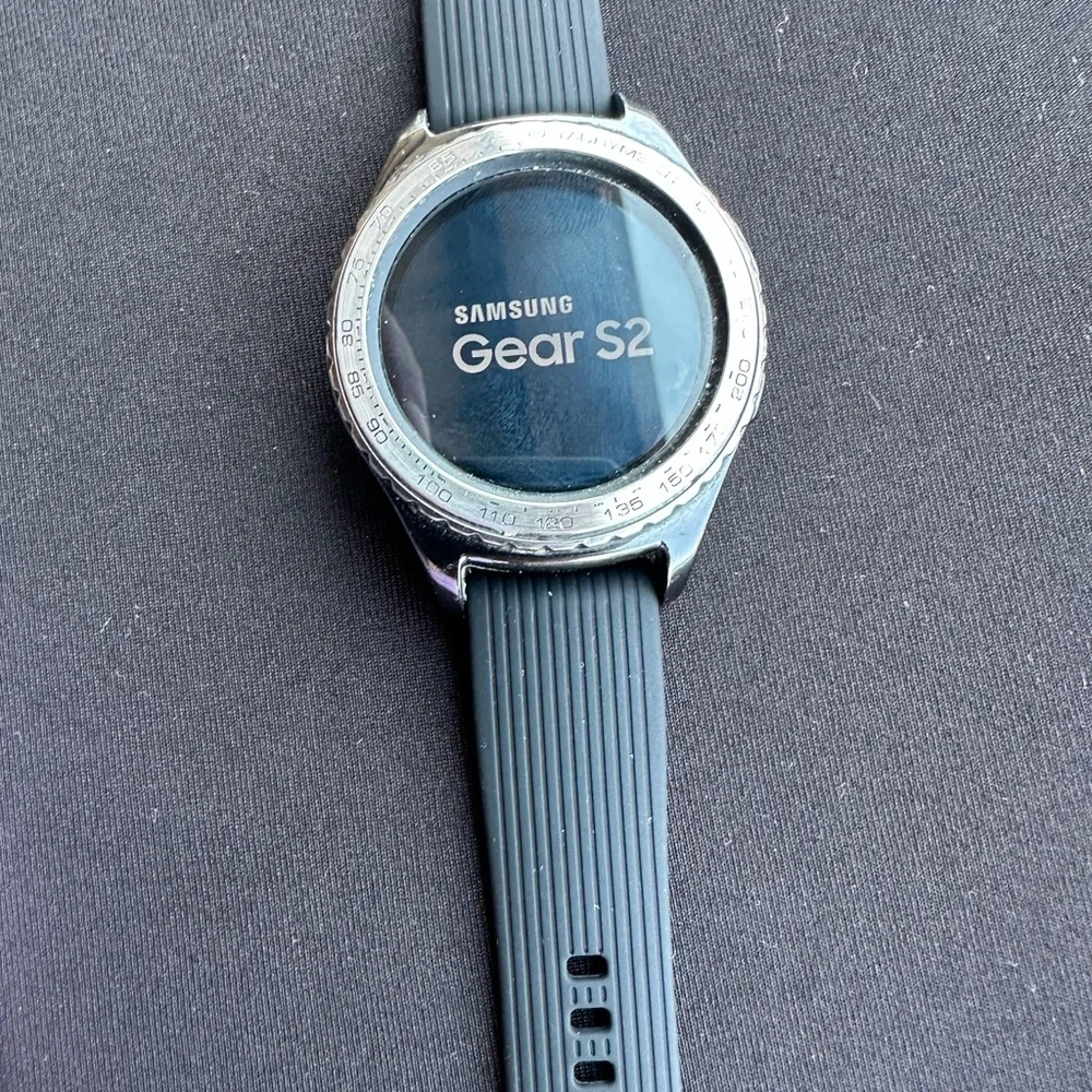 SAMSUNG SMART WATCH GEAR S2 -CLASSIC